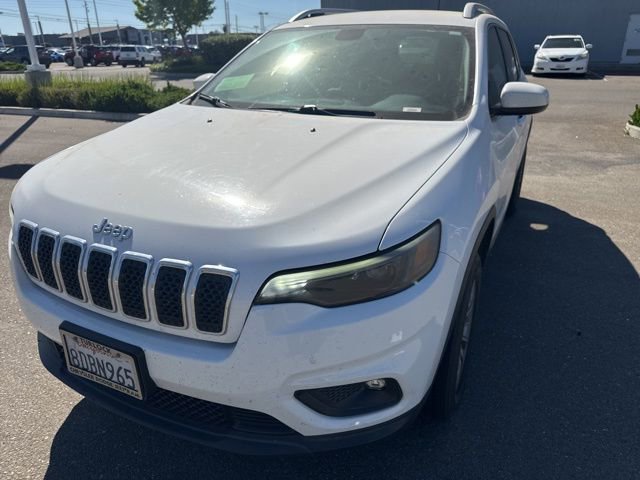 Used 2019 Jeep Cherokee Latitude Plus w/ Comfort/Convenience Group image 2