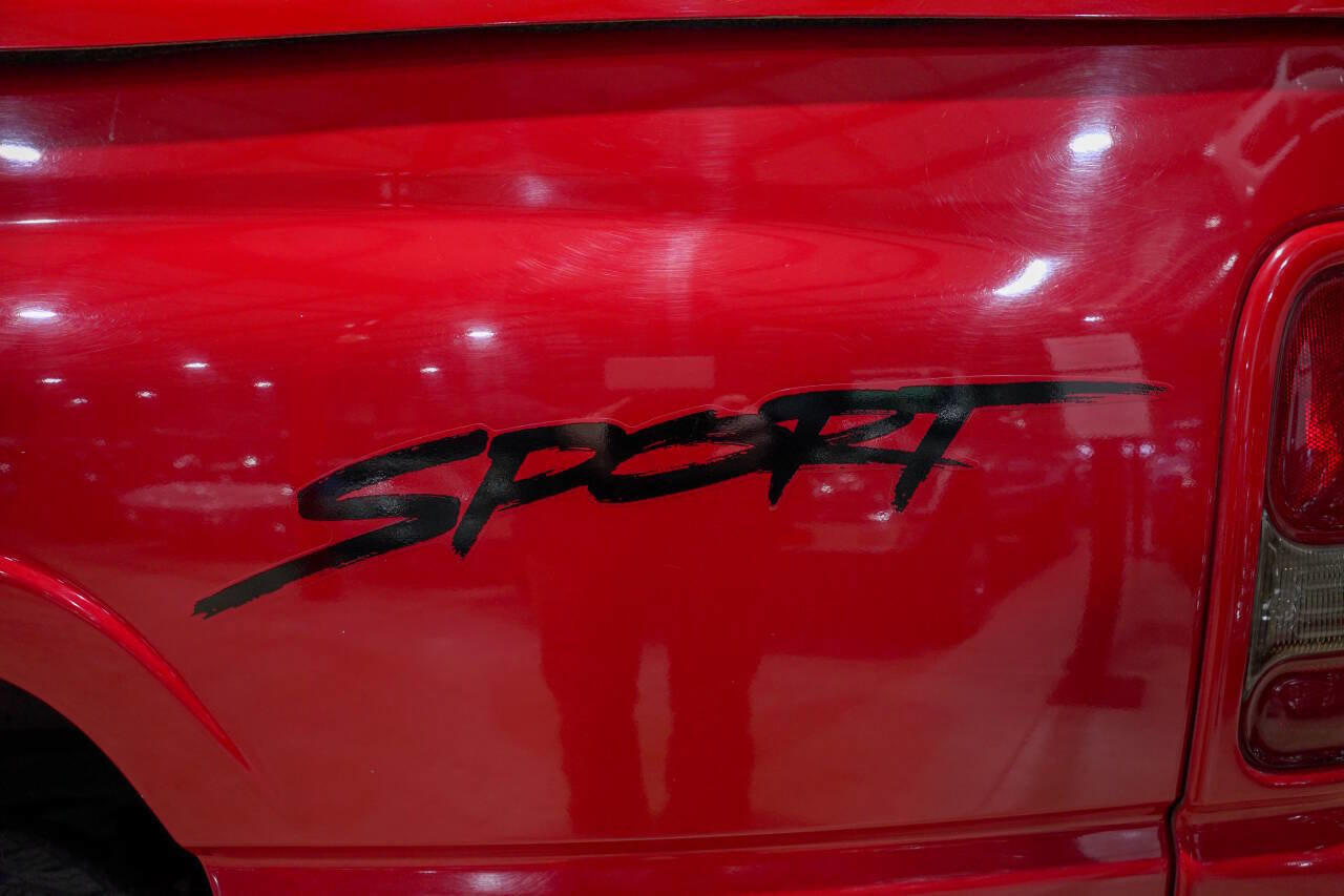 Used 1997 Dodge Ram 1500 Truck 2WD Club Cab image 23