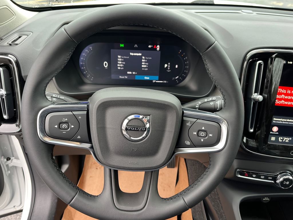 New 2026 Volvo XC40 B5 Plus w/ Protection Package Premier AWD/4WD image 11