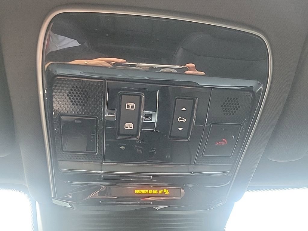 Used 2023 Land Rover Range Rover SE image 31