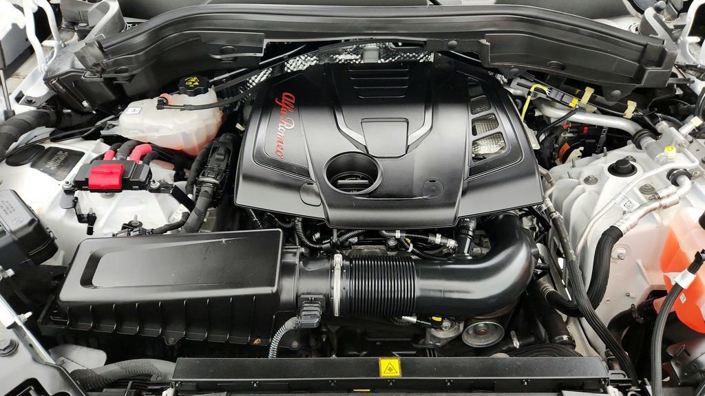 Used 2022 Alfa Romeo Stelvio Ti image 29