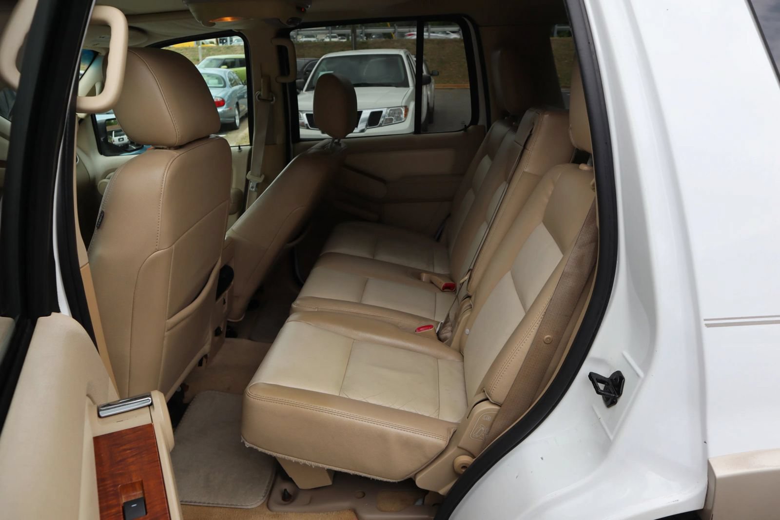 Used 2006 Ford Explorer Eddie Bauer RWD image 13