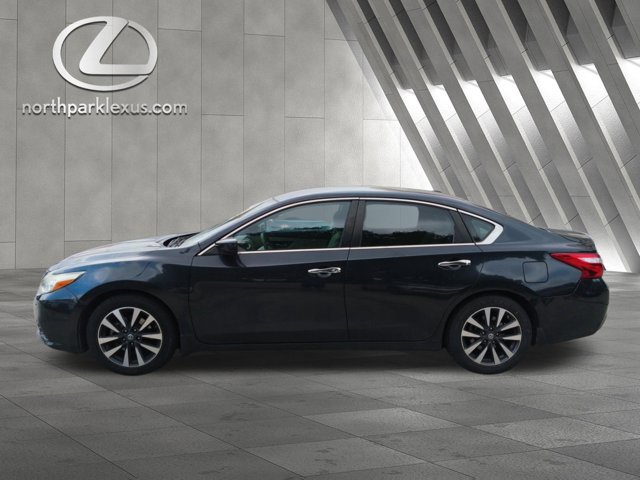 Used 2016 Nissan Altima 2.5 SV FWD image 1