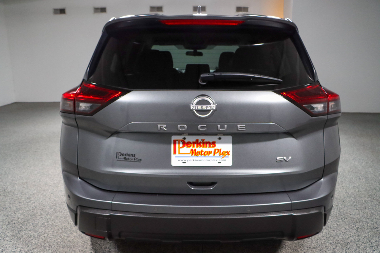 Used 2024 Nissan Rogue SV FWD image 8