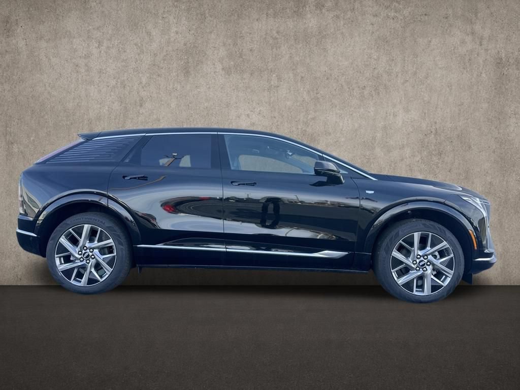 New 2026 Cadillac Optiq Luxury 1 w/ LPO, Floor Liner Package AWD/4WD video 3