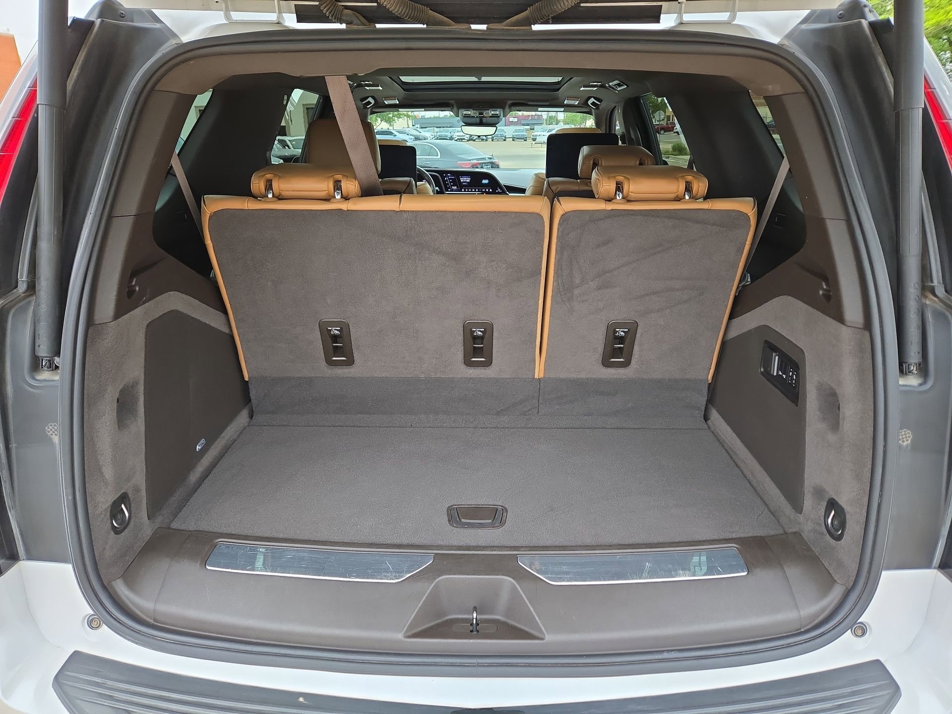 Used 2021 Cadillac Escalade Sport w/ Driver Assist Tech Package AWD/4WD image 12