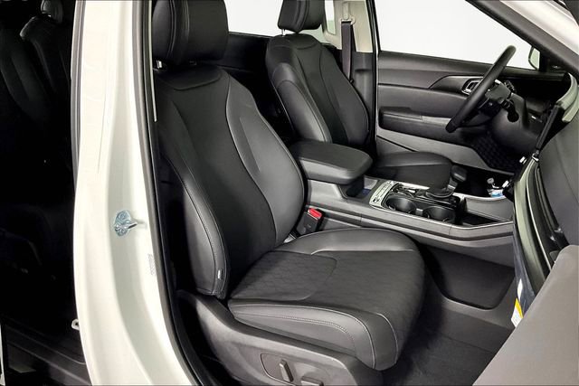 New 2026 Kia Carnival SX FWD image 11