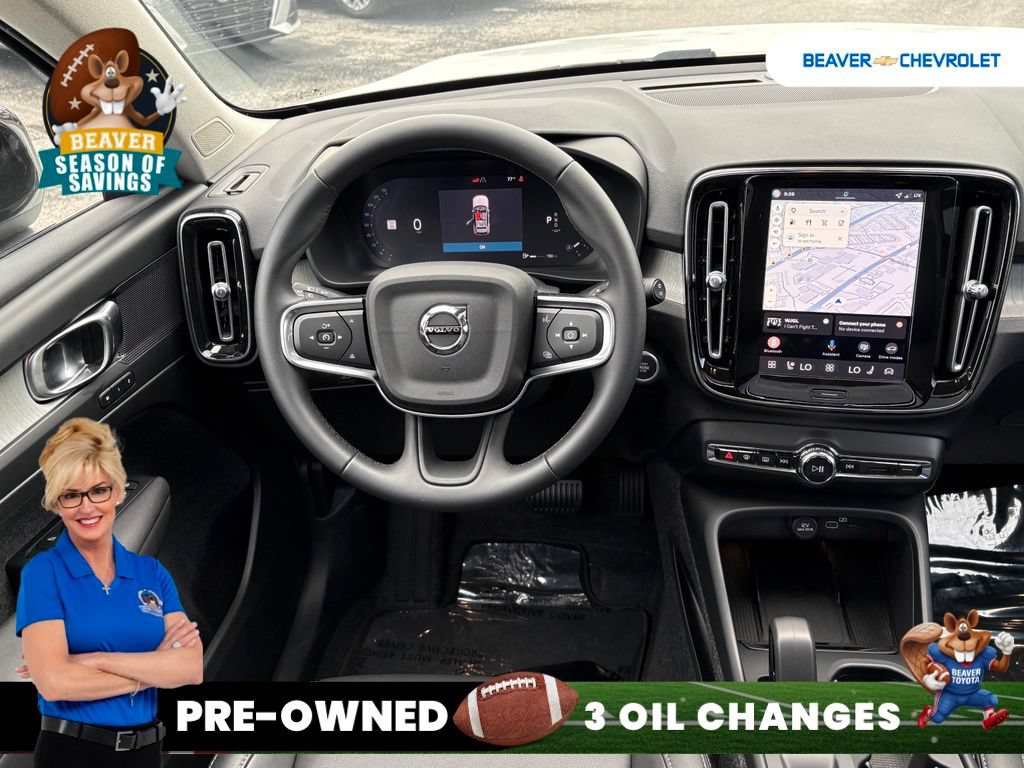 Used 2026 Volvo XC40 B4 Core FWD image 16