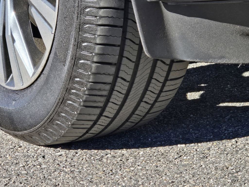 Used 2022 Nissan Rogue SV image 12