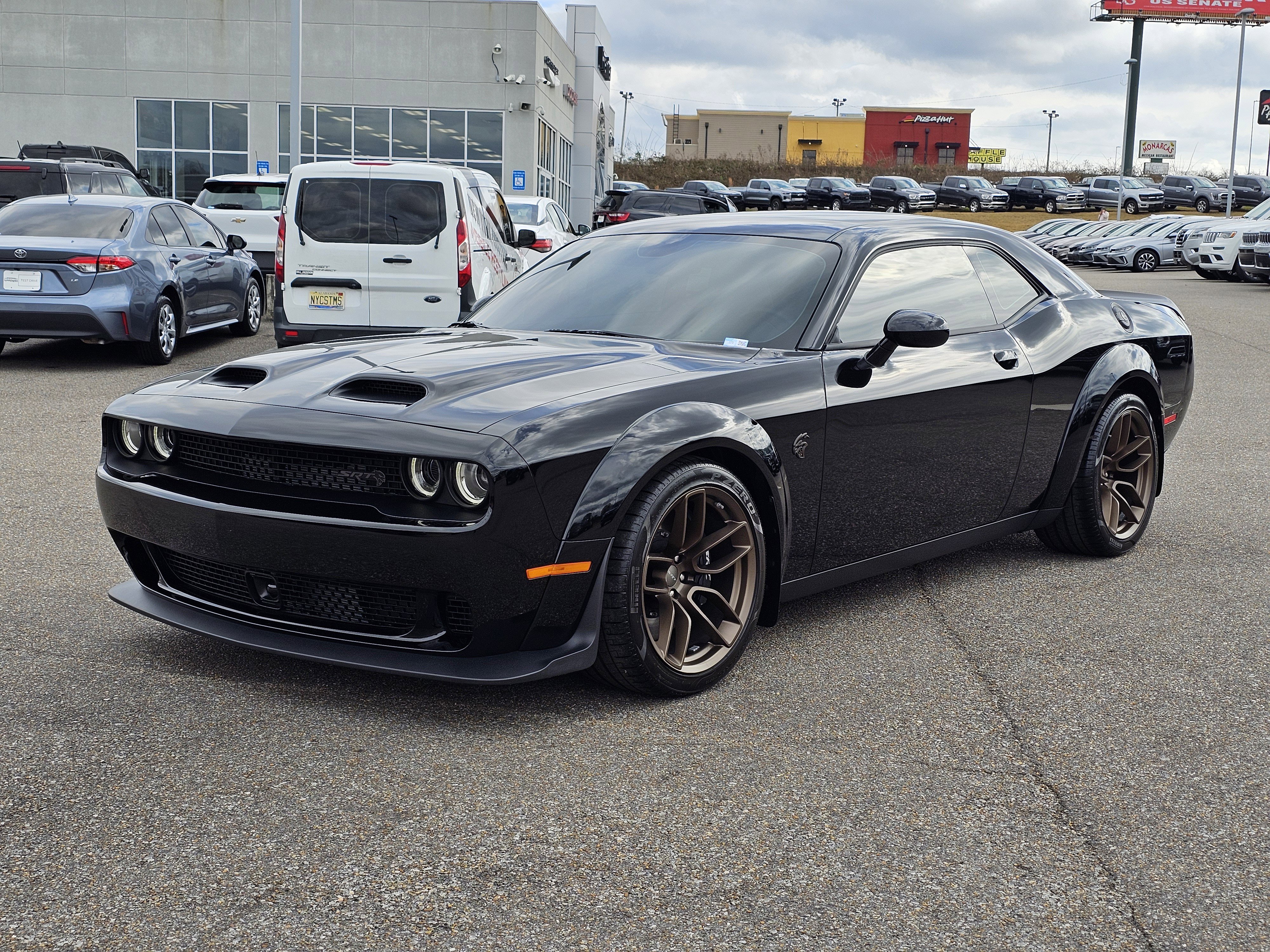Used 2023 Dodge Challenger SRT Hellcat image 1