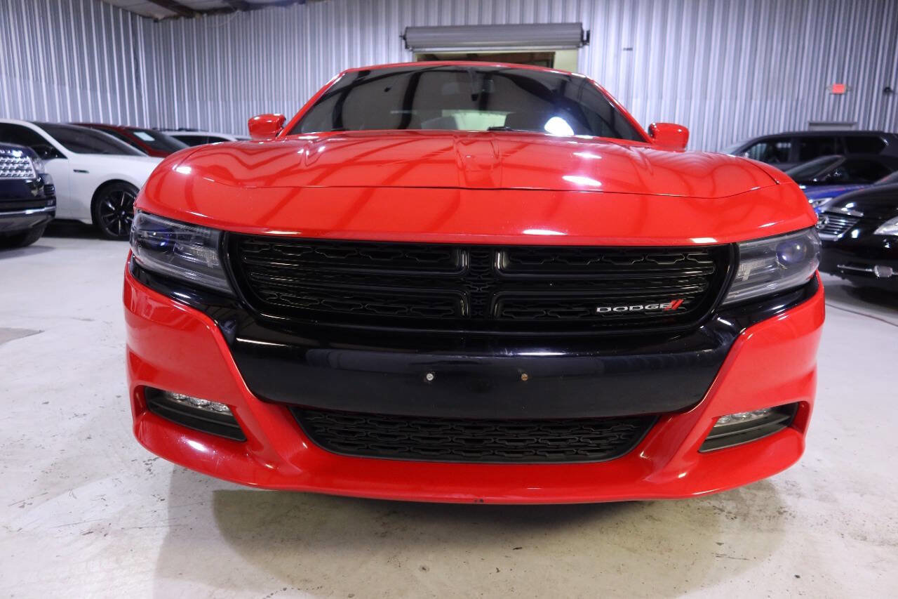 Used 2017 Dodge Charger SXT w/ Rallye Group image 8