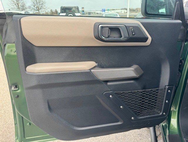 Used 2023 Ford Bronco Wildtrak image 5