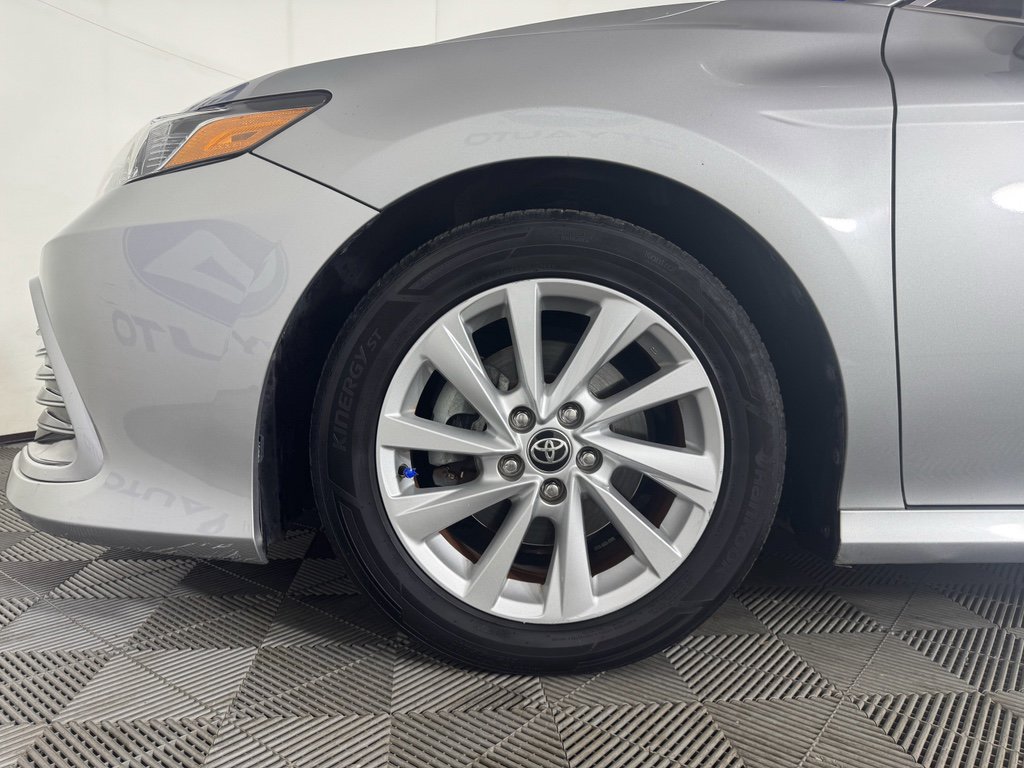 Used 2021 Toyota Camry LE image 12