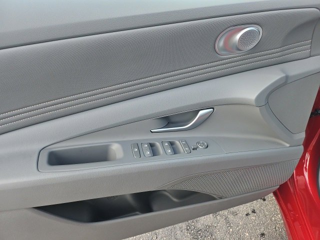 Certified 2025 Hyundai Elantra Sport image 10