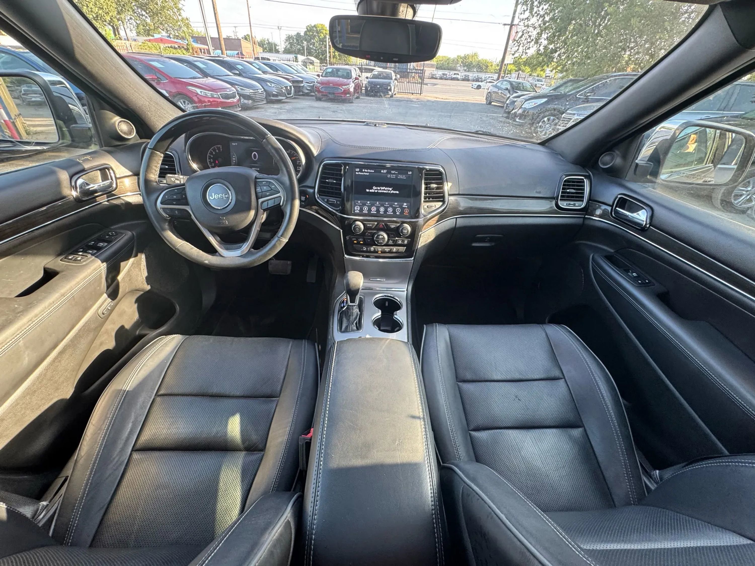 Used 2019 Jeep Grand Cherokee Overland image 14