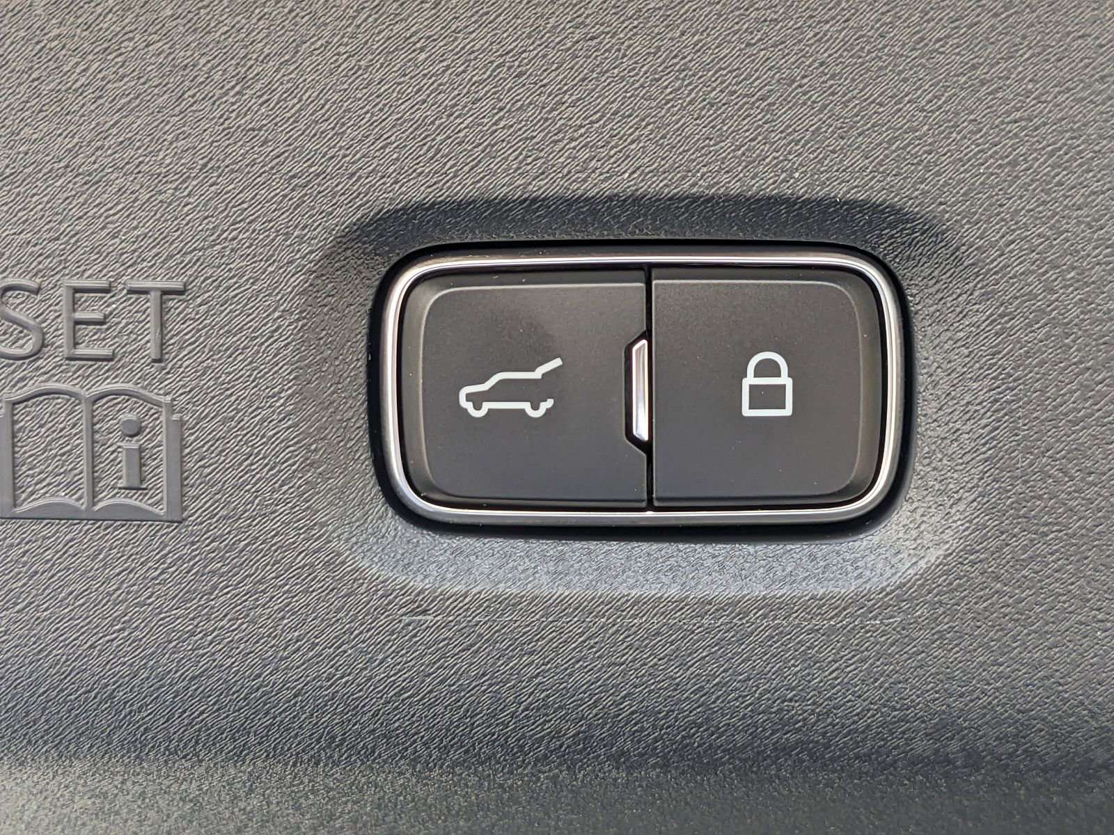 New 2025 Lincoln Navigator L Reserve image 16