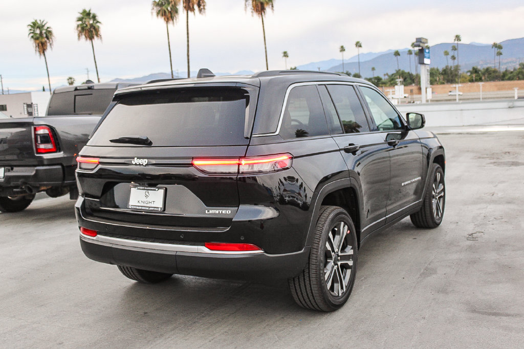 New 2027 Jeep Grand Cherokee Limited RWD image 9