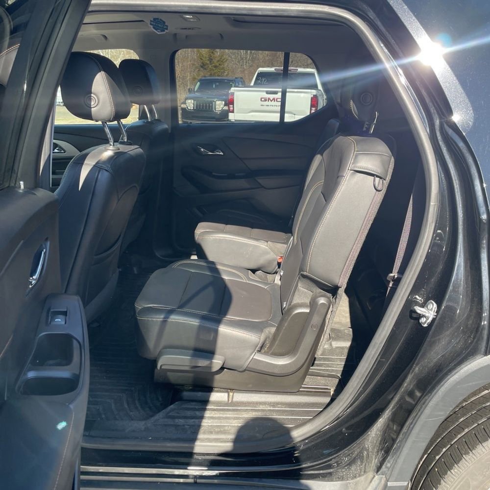 Used 2018 Chevrolet Traverse LT image 13