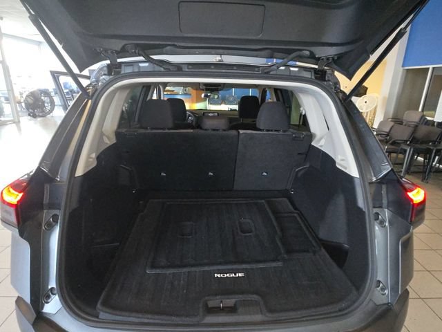 Used 2021 Nissan Rogue SV FWD image 23