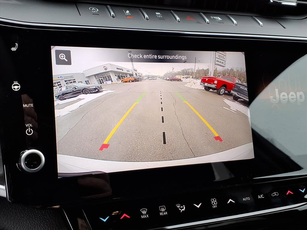 New 2026 Jeep Grand Cherokee Altitude image 24