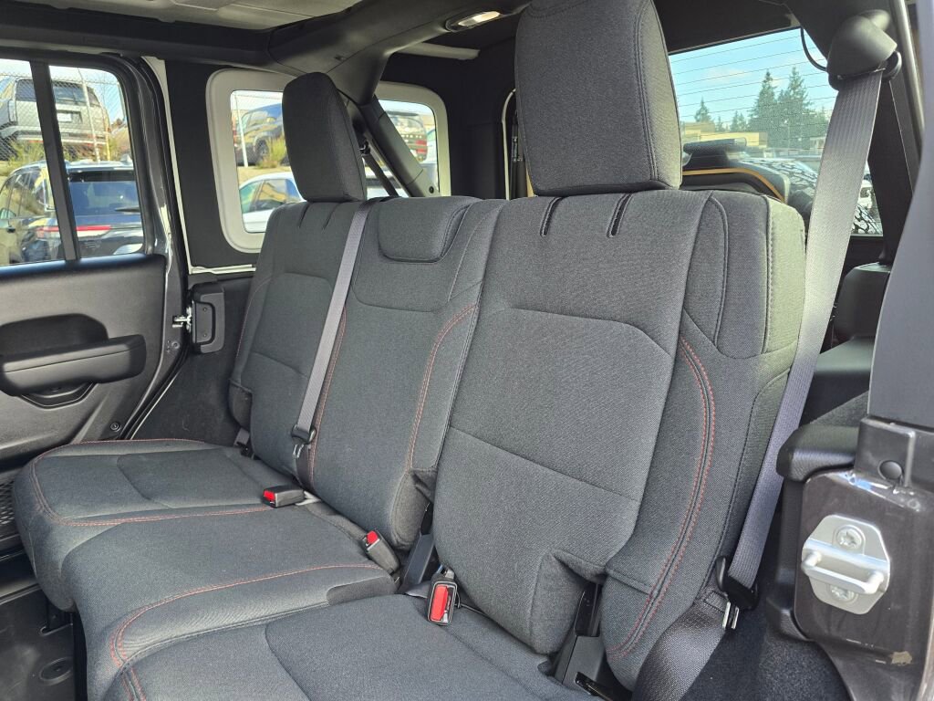 Used 2024 Jeep Wrangler Unlimited Rubicon w/ Convenience Group image 19