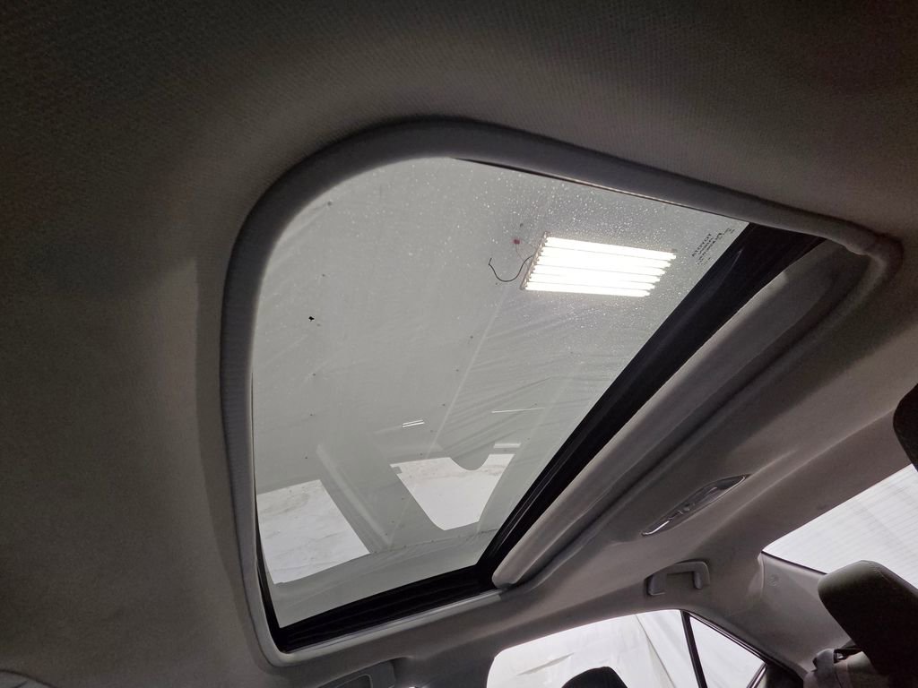 Used 2017 Toyota Corolla LE image 10