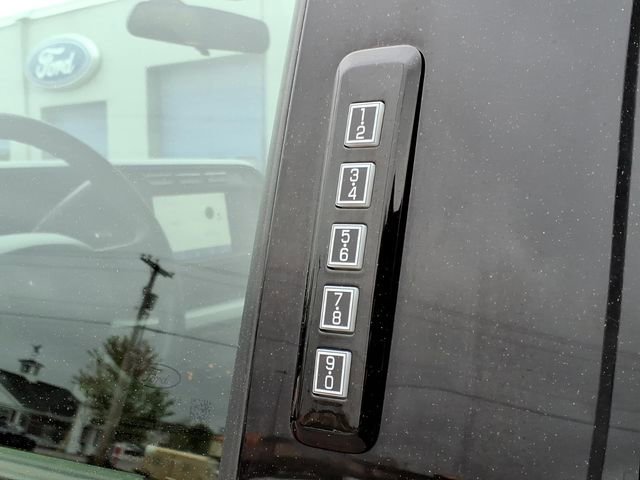 Used 2024 Ford F350 XLT AWD/4WD image 11