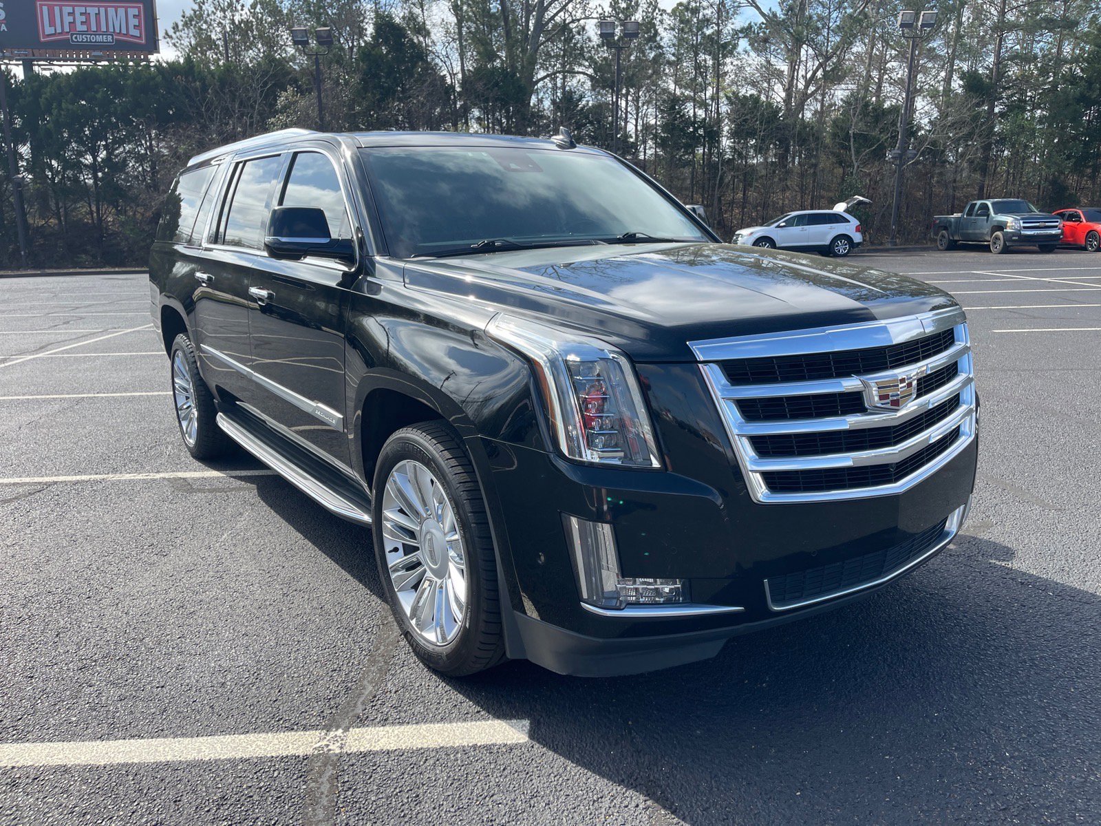 Used 2020 Cadillac Escalade ESV Luxury image 1