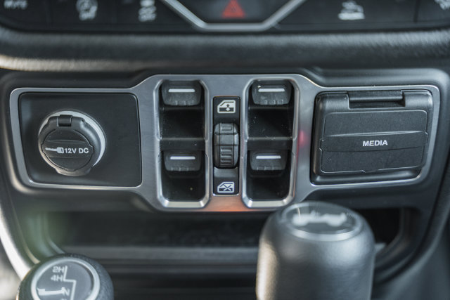 Used 2025 Jeep Wrangler Unlimited Sport AWD/4WD image 37