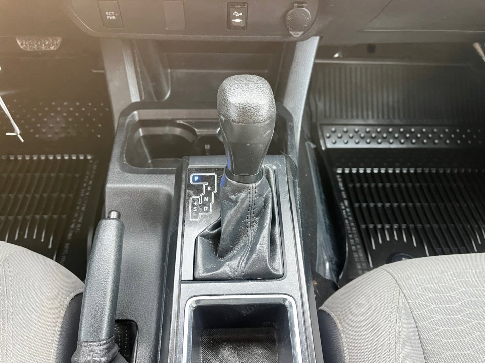 Certified 2019 Toyota Tacoma SR w/ SR Convenience Package image 21