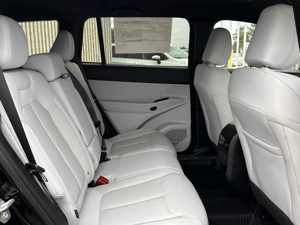 New 2026 Jeep Cherokee Laredo AWD/4WD image 17