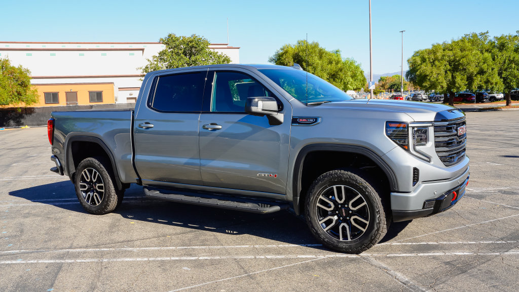 New 2026 GMC Sierra 1500 AT4 w/ AT4 Premium Package AWD/4WD image 6