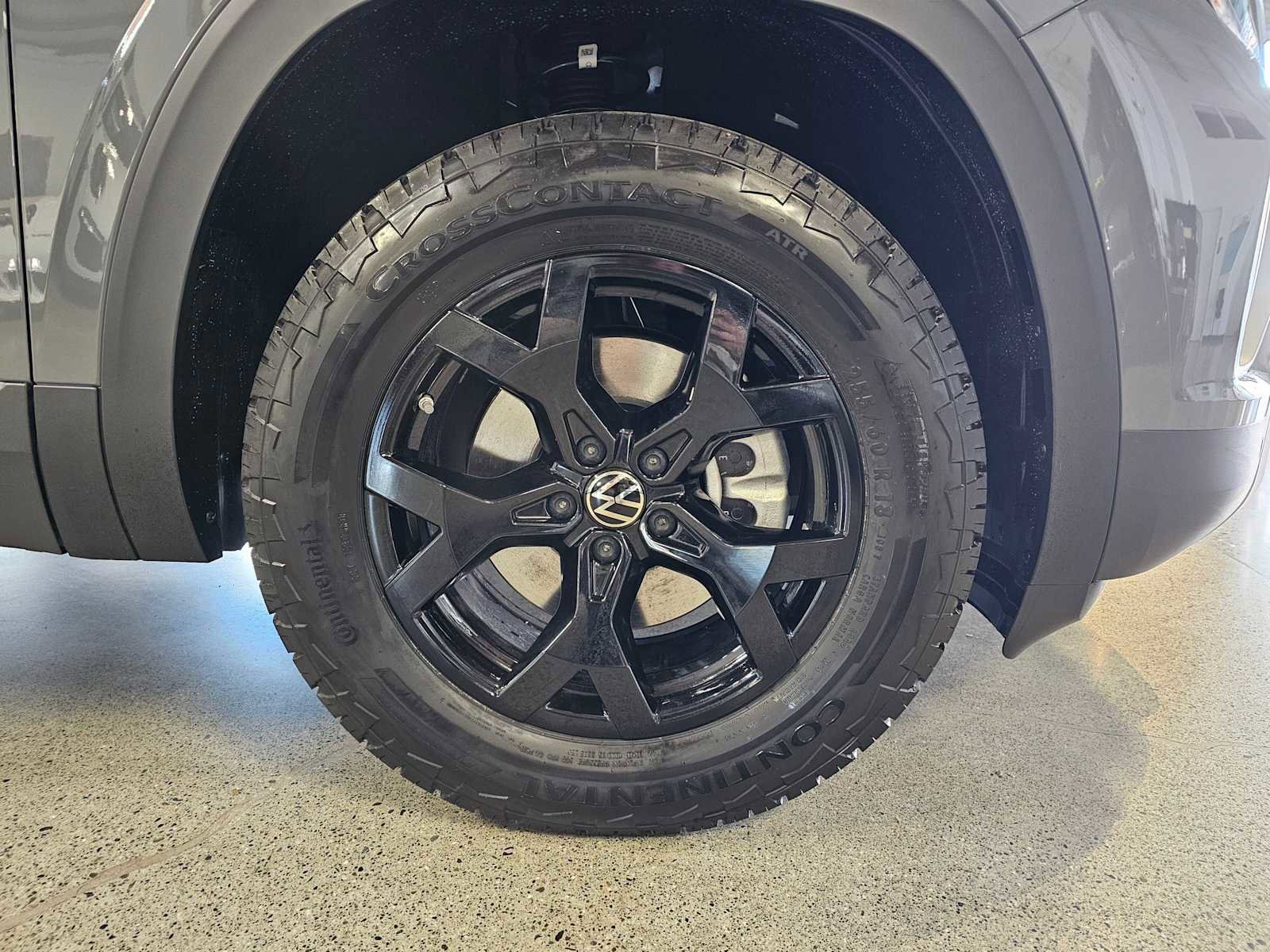 Used 2026 Volkswagen Atlas Peak Edition AWD/4WD image 9