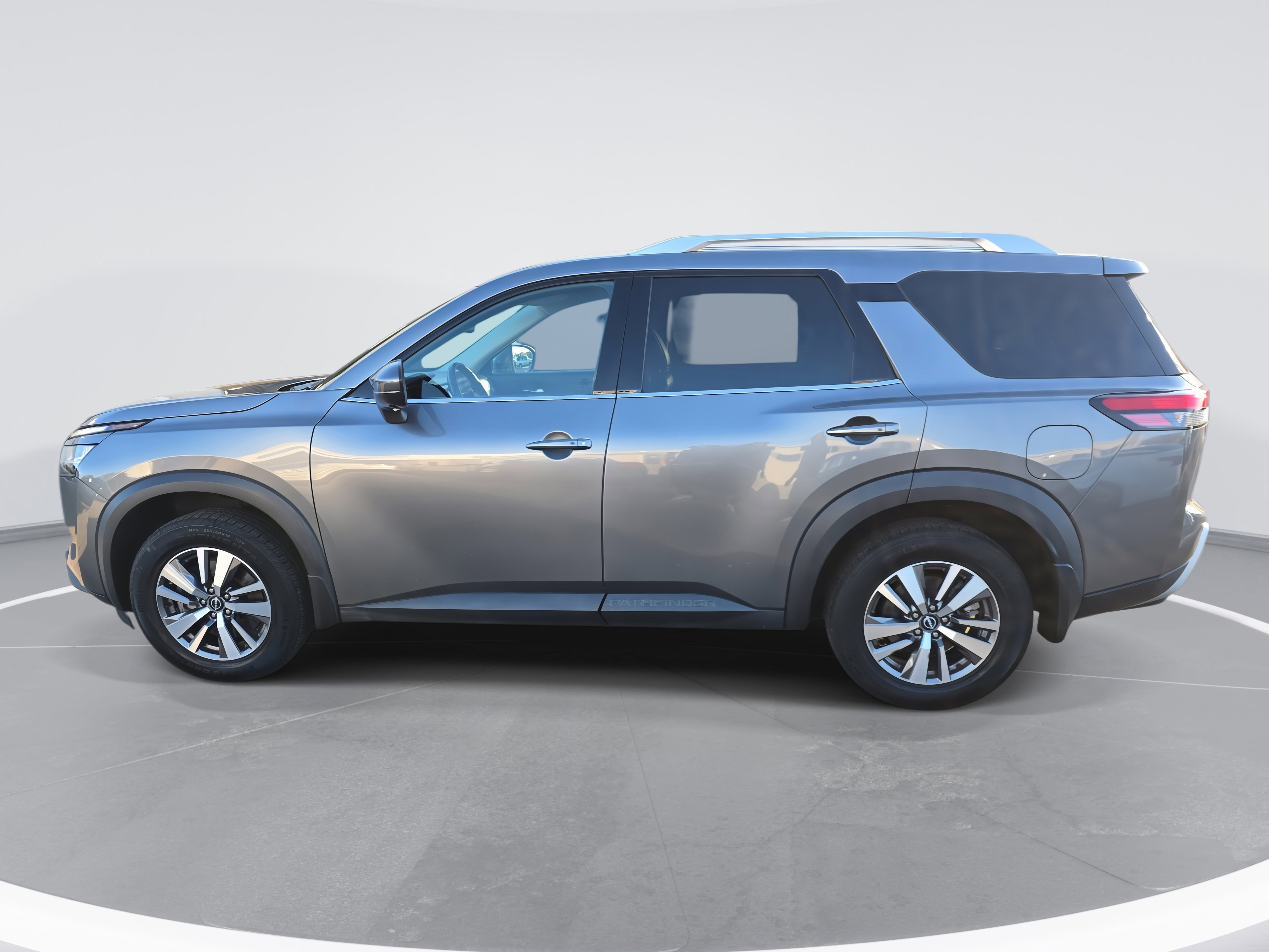 Used 2022 Nissan Pathfinder SL w/ SL Black Package image 8