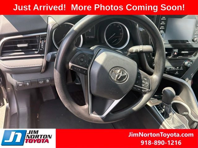 Used 2024 Toyota Camry LE FWD image 11