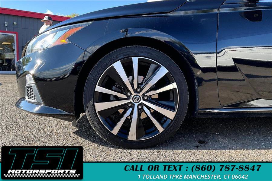Used 2020 Nissan Altima 2.5 SR w/ Premium Package FWD image 6