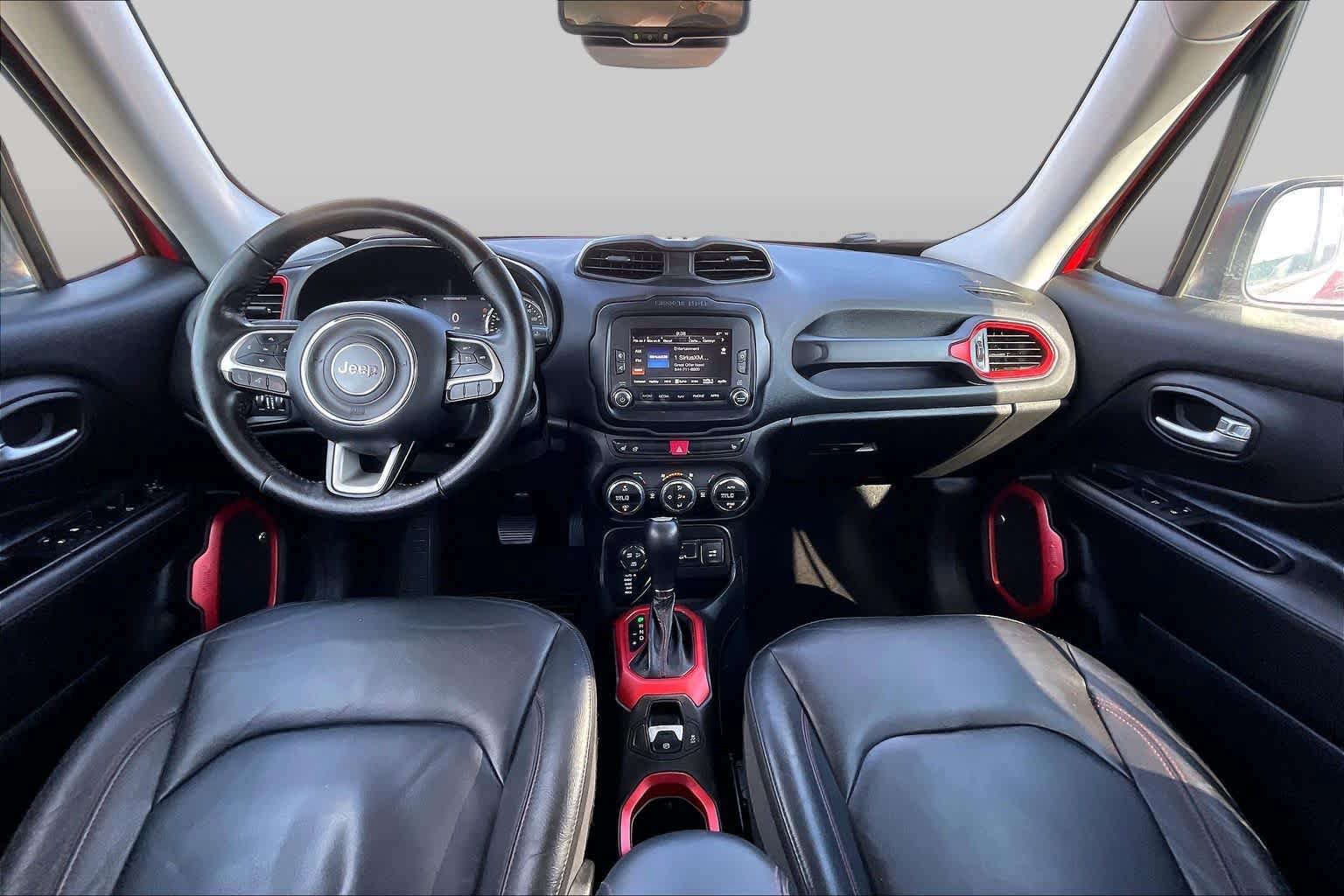 Used 2016 Jeep Renegade Trailhawk w/ Premium Trailhawk Package AWD/4WD image 16