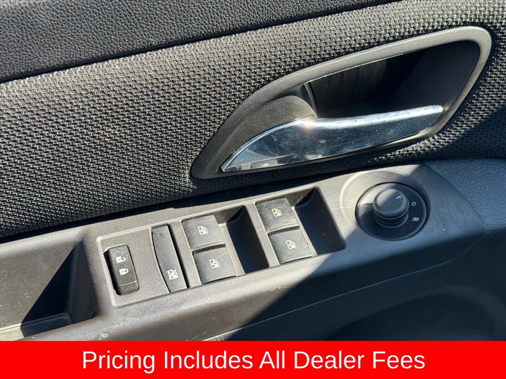Used 2015 Chevrolet Cruze LT FWD image 14