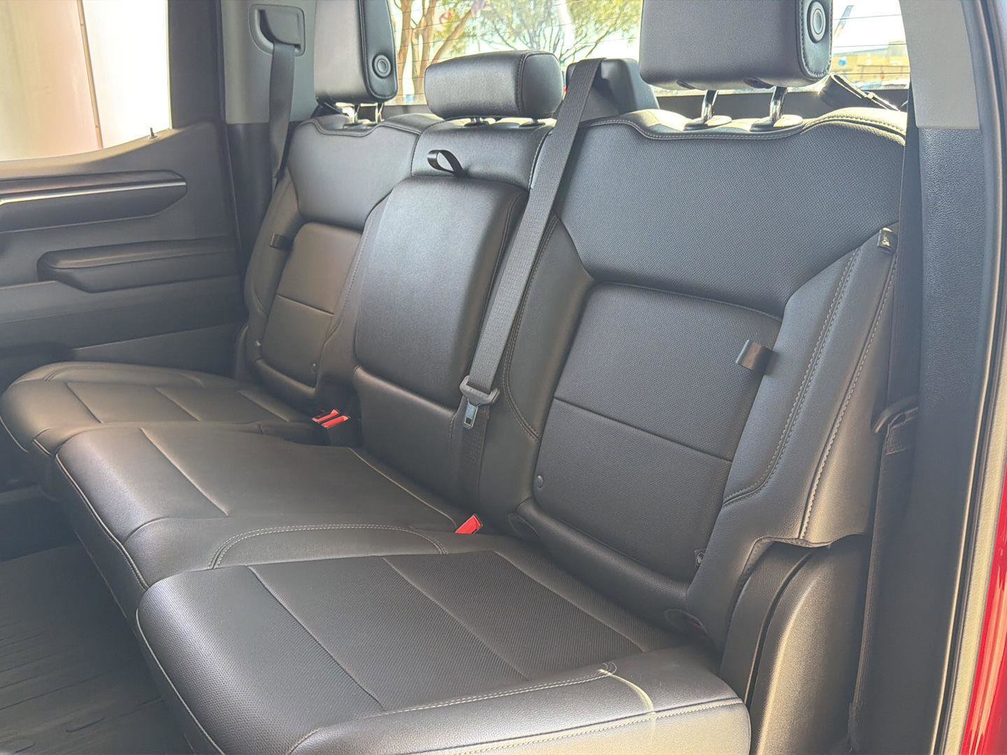 Used 2023 GMC Sierra 1500 SLT image 15