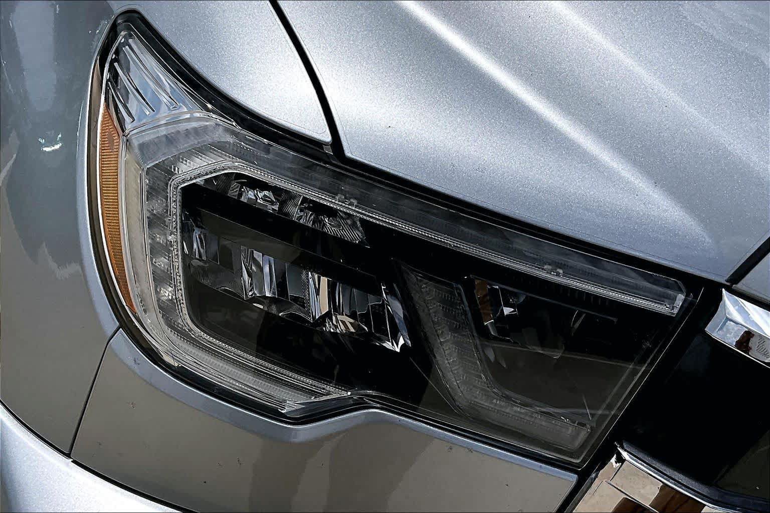 Used 2020 Toyota Sequoia Platinum RWD image 28
