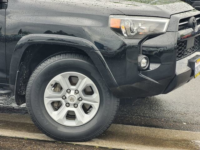 Used 2021 Toyota 4Runner SR5 Premium w/ Moonroof Package RWD image 9