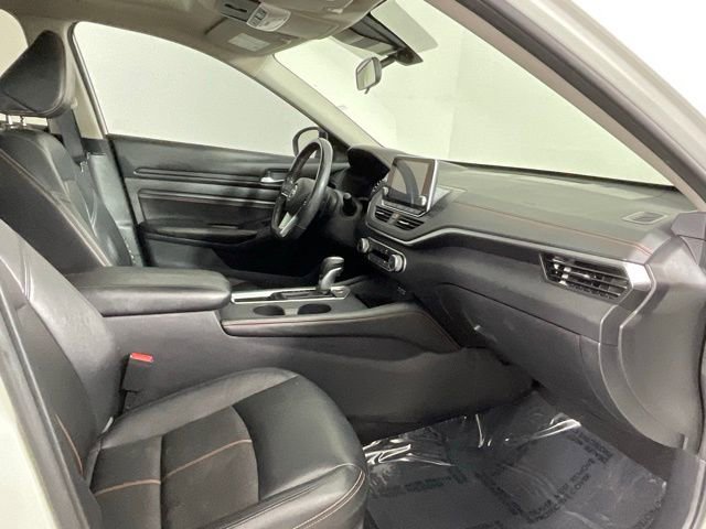 Used 2022 Nissan Altima 2.0 SR FWD image 16