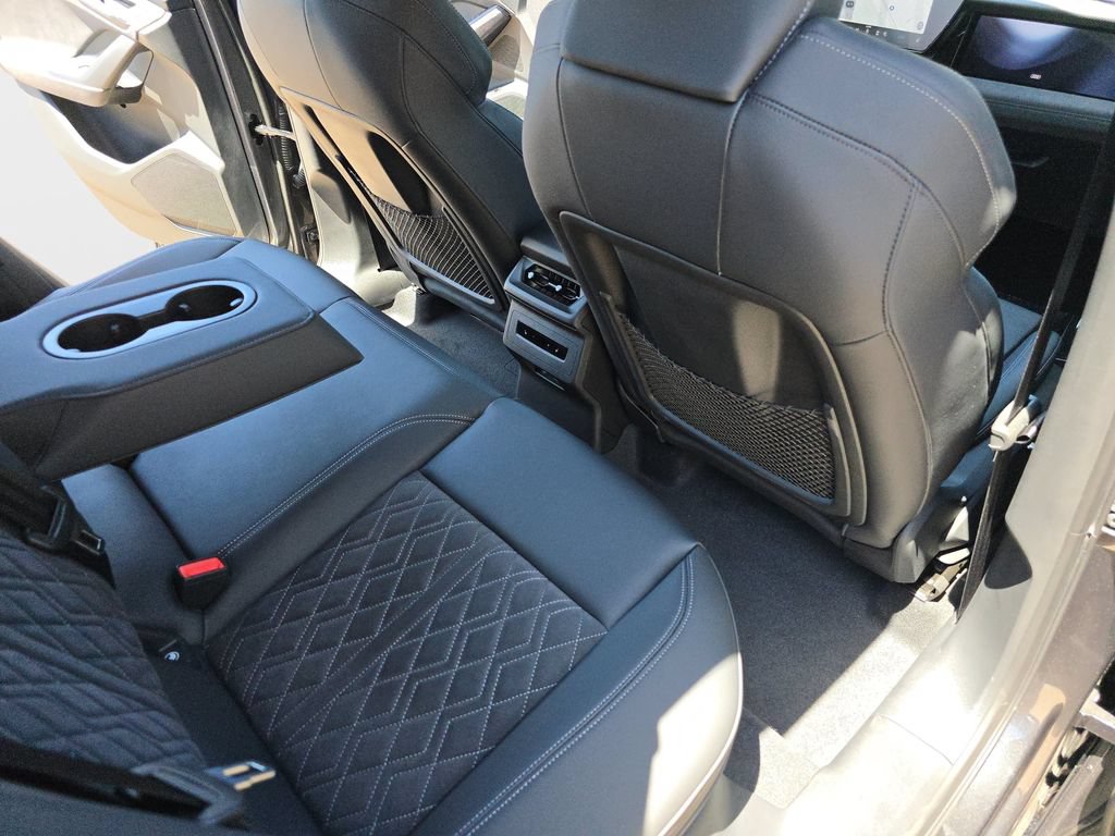 New 2027 Audi SQ6 e-tron Premium Plus AWD/4WD image 11