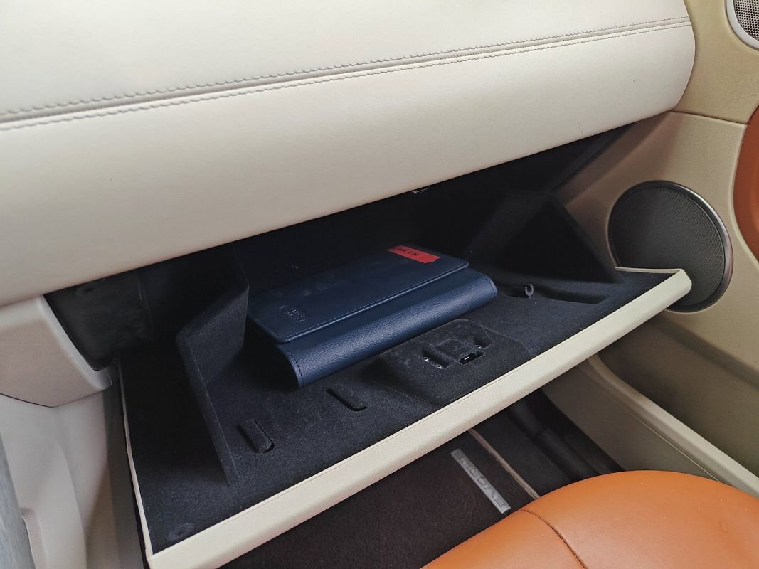 Used 2012 Land Rover Range Rover Evoque Prestige w/ Prestige Premium Pkg image 29