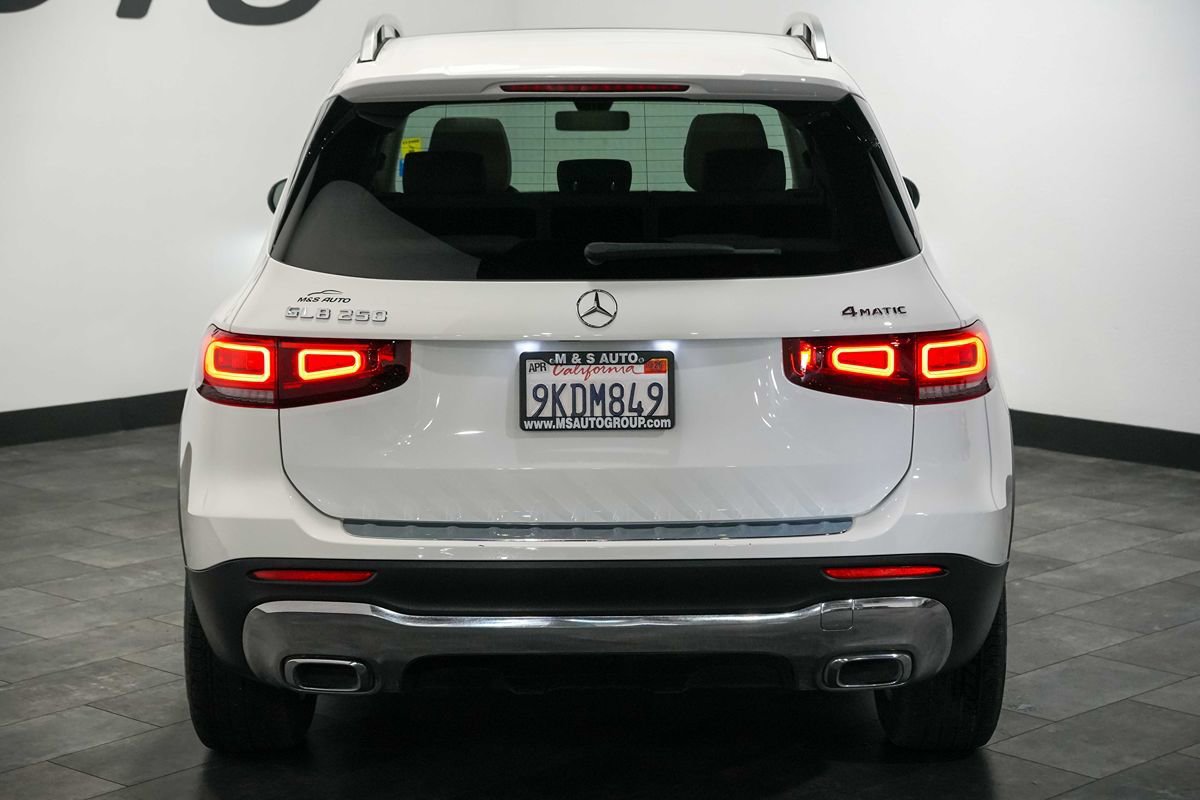 Used 2022 Mercedes-Benz GLB 250 4MATIC image 4
