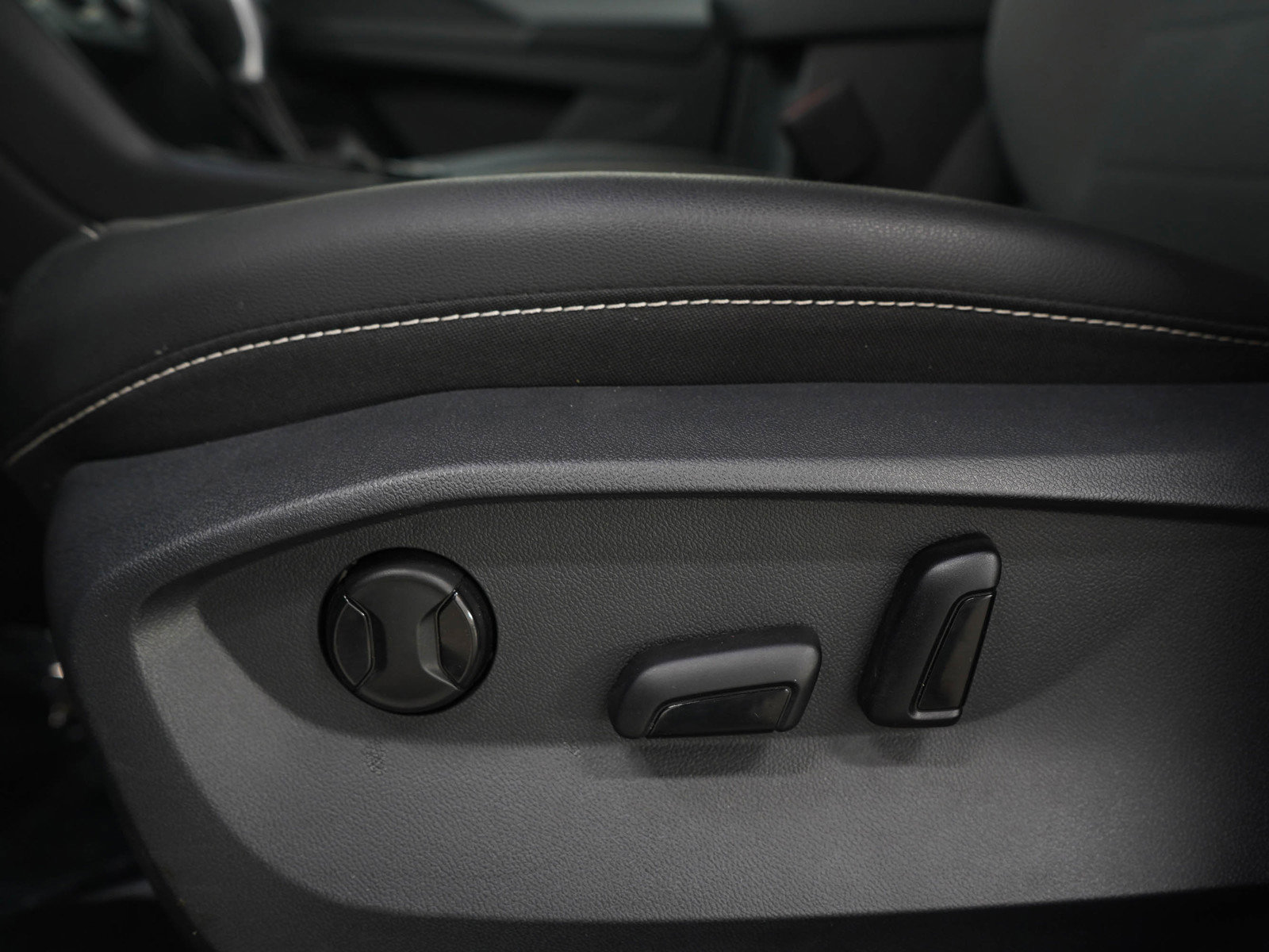 Used 2022 Volkswagen Taos SE image 23