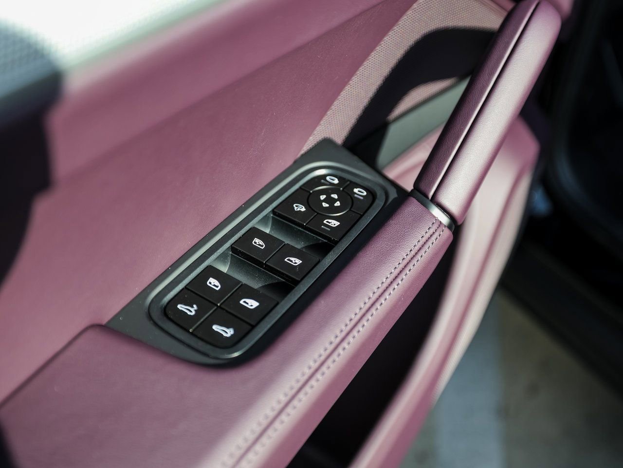 New 2026 Porsche Cayenne Coupe image 23