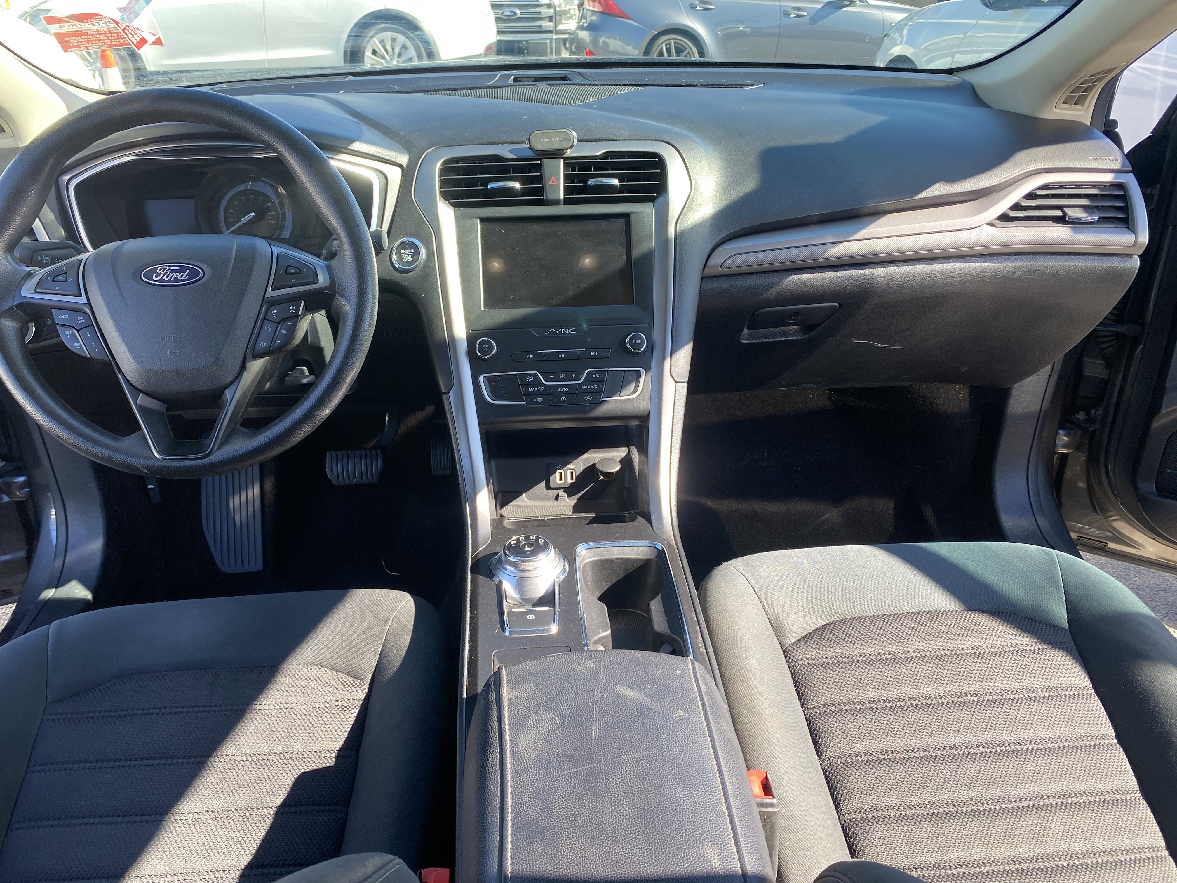 Used 2019 Ford Fusion SE image 23