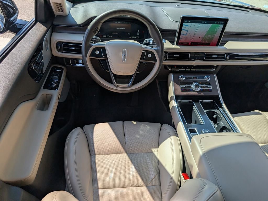 Used 2024 Lincoln Aviator Reserve w/ Equipment Group 201A image 14