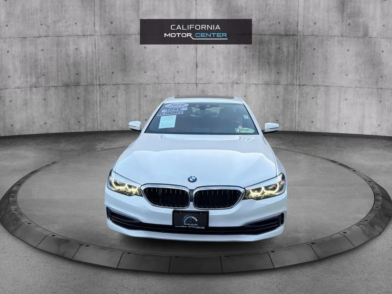 Used 2019 BMW 530i w/ Convenience Package RWD image 2